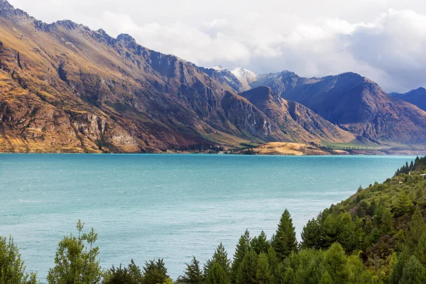 new-zealand-lakes-2023-11-27-05-07-28-utc